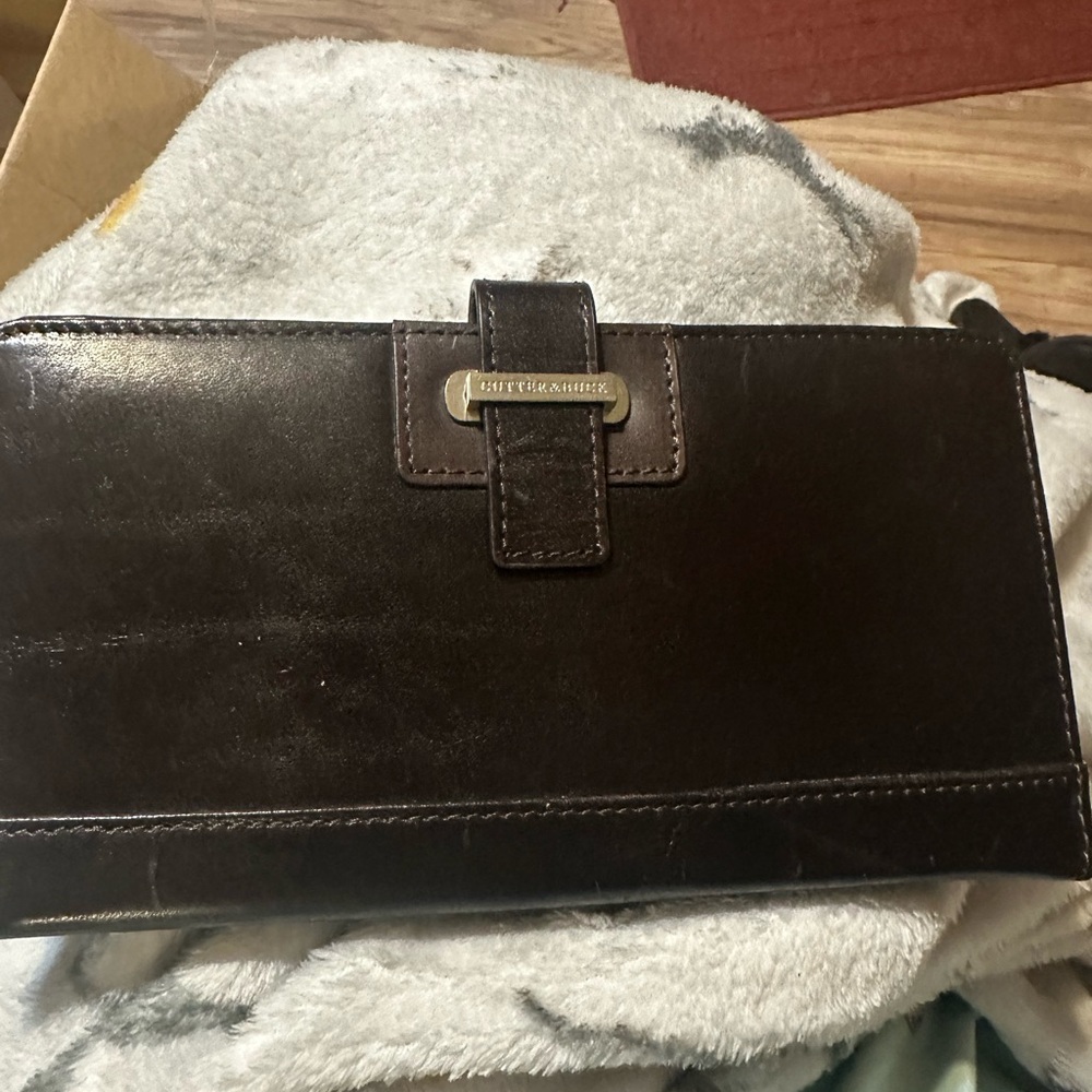 Cutter & Buck Brown Wallet with Metallic Closure and Smooth Leather Texture